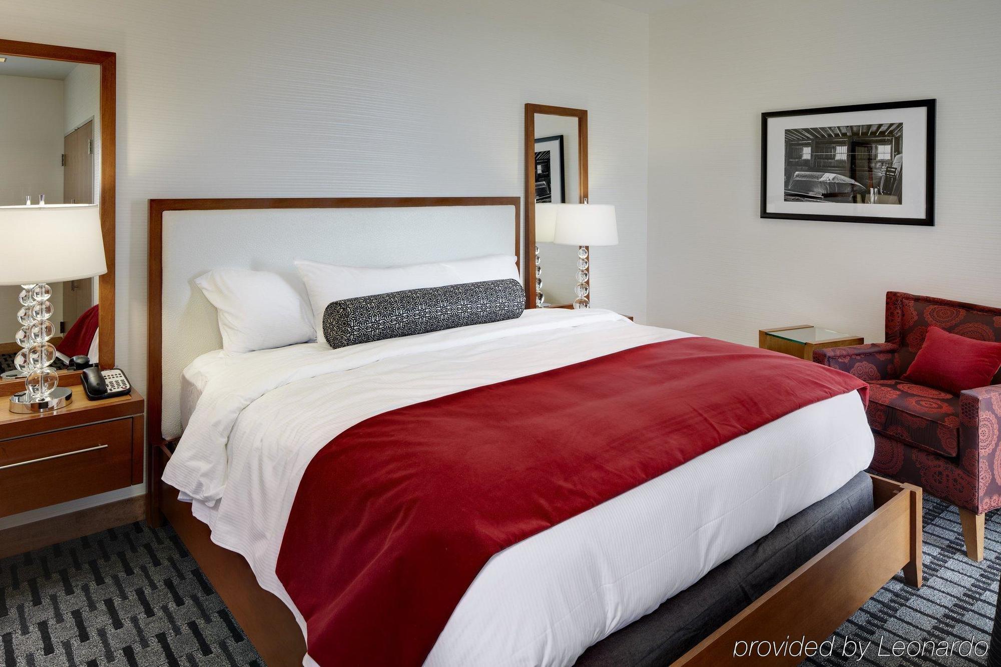 The Hotel At Kirkwood Center Cedar Rapids Zimmer foto