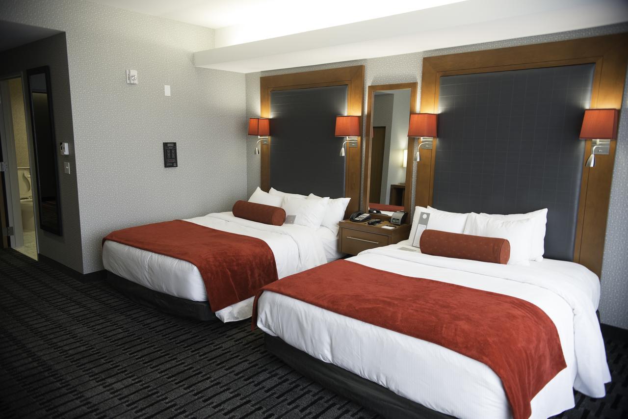 The Hotel At Kirkwood Center Cedar Rapids Exterior foto